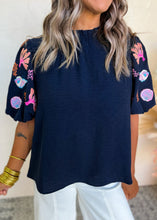 Load image into Gallery viewer, Bonnie top
