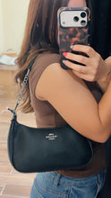 Load image into Gallery viewer, Shoulder bags
