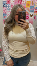 Load image into Gallery viewer, Lace top
