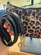 Load image into Gallery viewer, Shoulder bags
