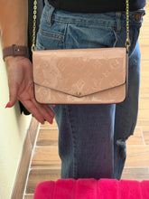 Load image into Gallery viewer, Pink pochette

