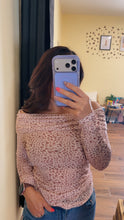 Load image into Gallery viewer, Alexis top leopard
