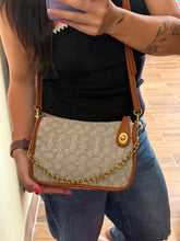 Load image into Gallery viewer, Swinger bag

