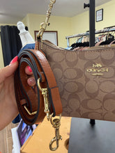 Load image into Gallery viewer, Shoulder bags
