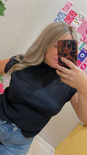Load image into Gallery viewer, Tiana top black
