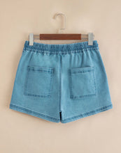 Load image into Gallery viewer, Rosalie shorts
