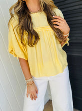 Load image into Gallery viewer, Camila top
