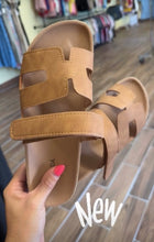 Load image into Gallery viewer, Clara cork sandal

