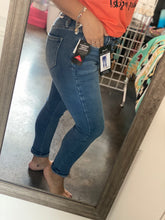 Load image into Gallery viewer, Vintage style jeans
