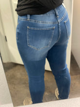 Load image into Gallery viewer, Coming in hot jeans
