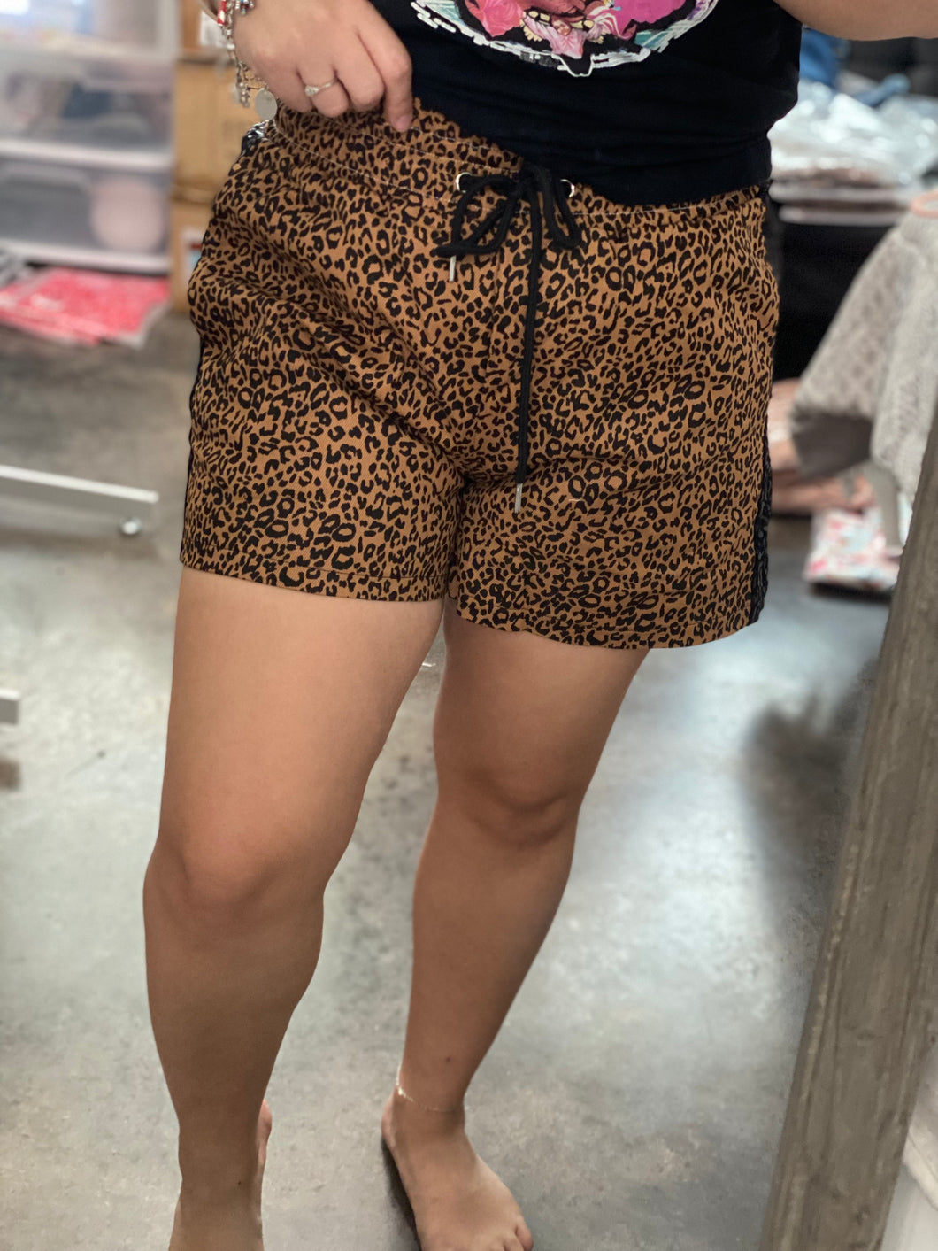 Burnt leopard short